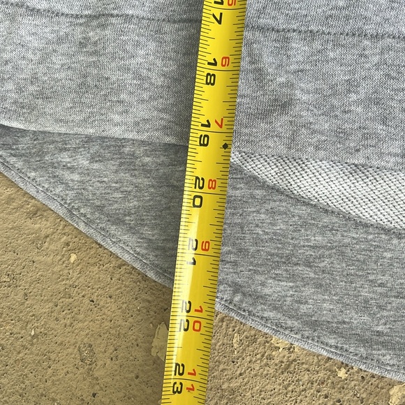 EUC Adidas turtleneck cropped sweatshirt - Picture 15 of 15